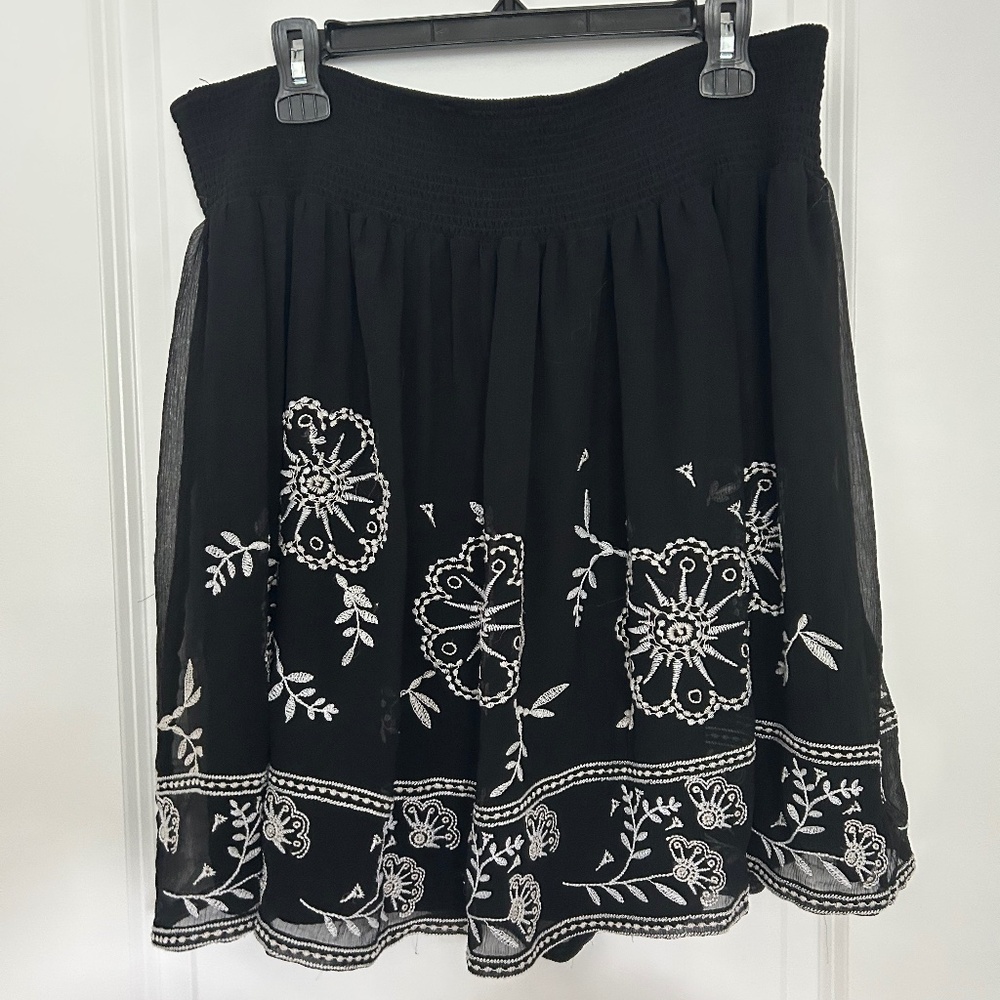 White House Black Market skirt